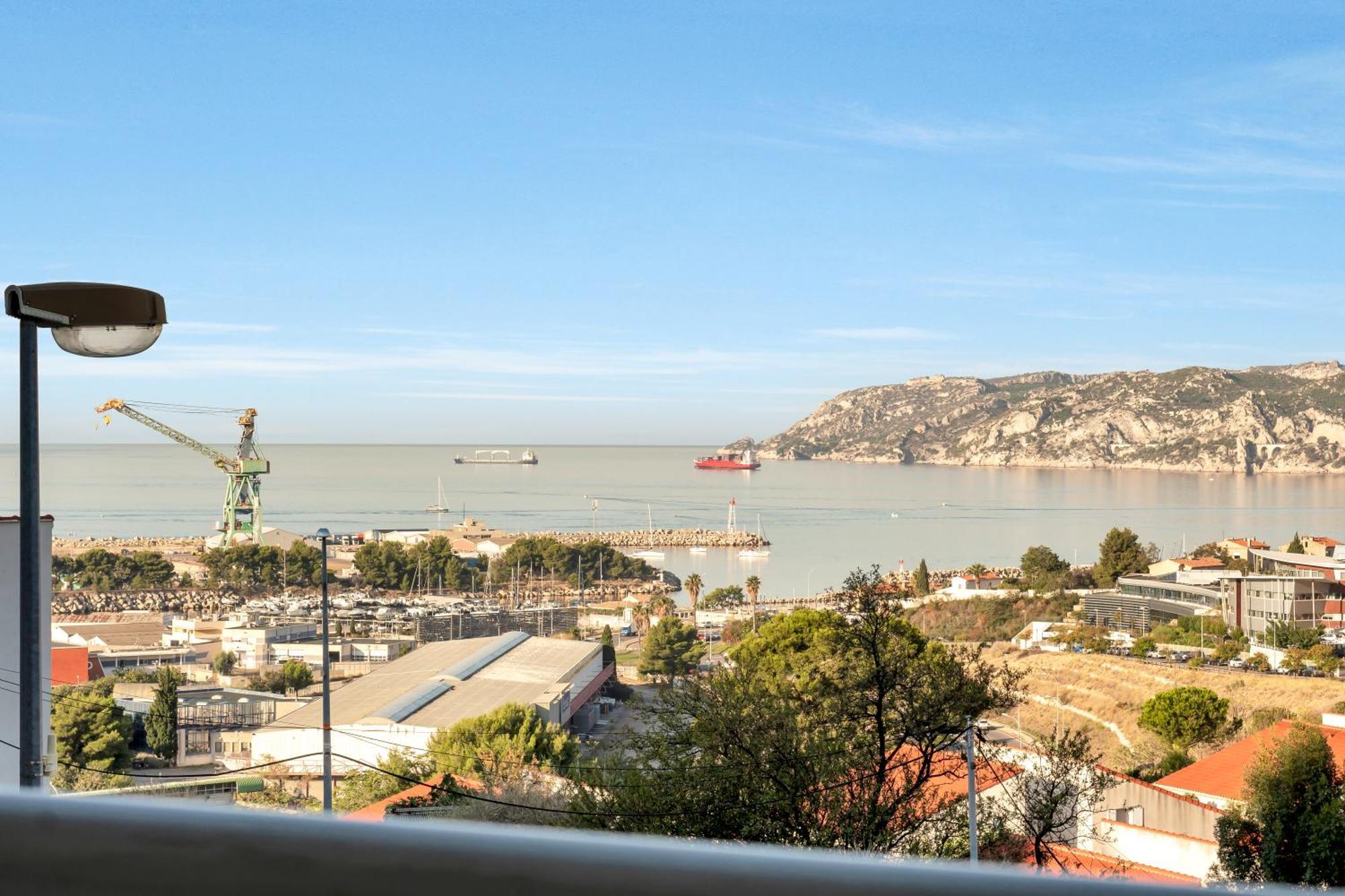 Room In Appartment With Seaview 马赛 外观 照片